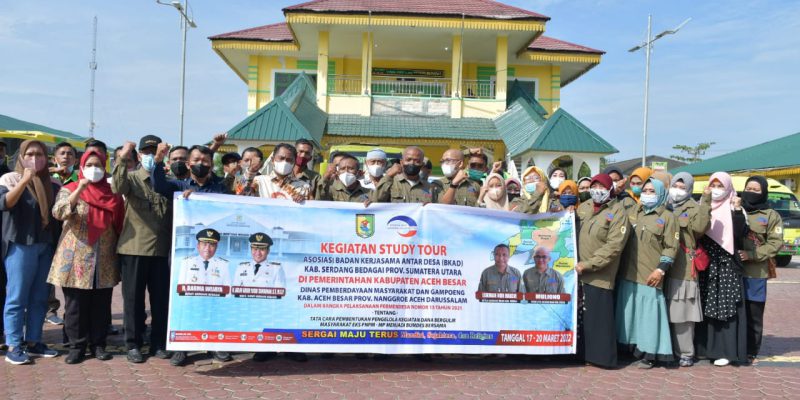  Bupati Sergai Lepas Rombongan Studi Tiru BKAD ke Aceh Besar