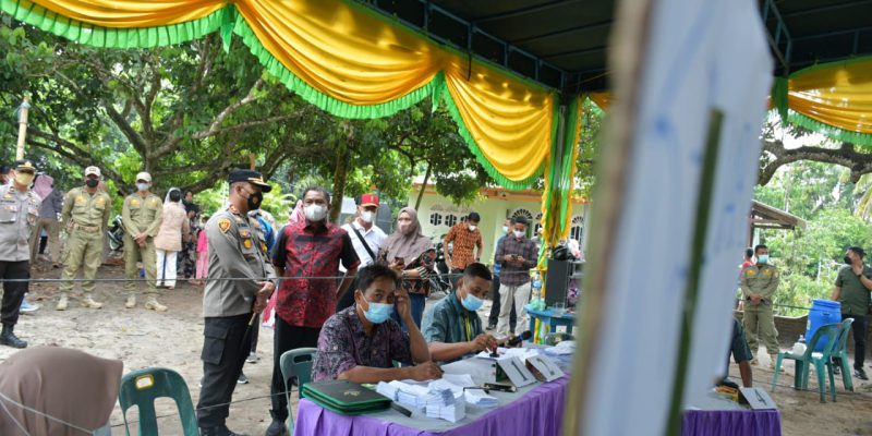  Bupati Sergai Bersama Kapolres Tinjau Pelaksanaan Pilkades di Tiga Kecamatan